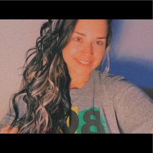 Meet your Posher, Stephanie ♡